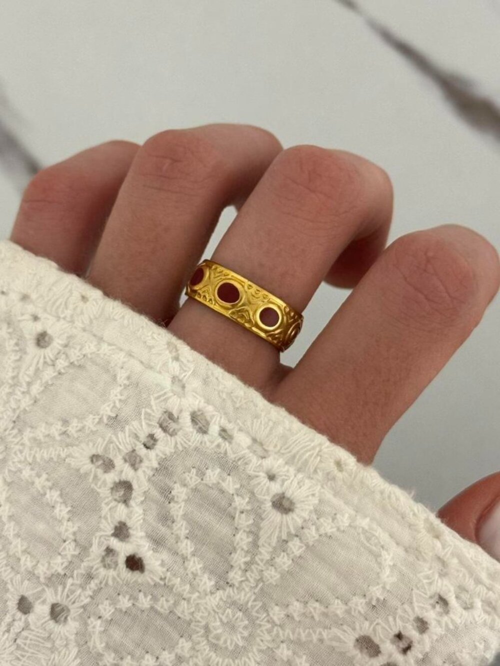 SKU0126 Retro Gold Red Women Minimalist Ring Stainless steel + gift bag